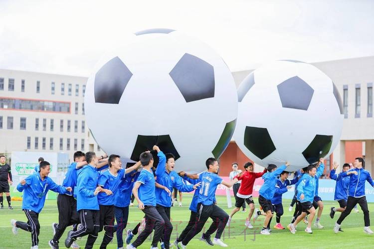 中青赛U13组绿园赛区举办“足球嘉年华”